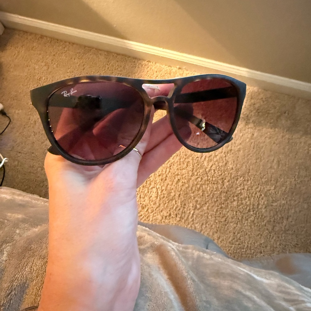 Ray-Ban Black Sunglasses for Women